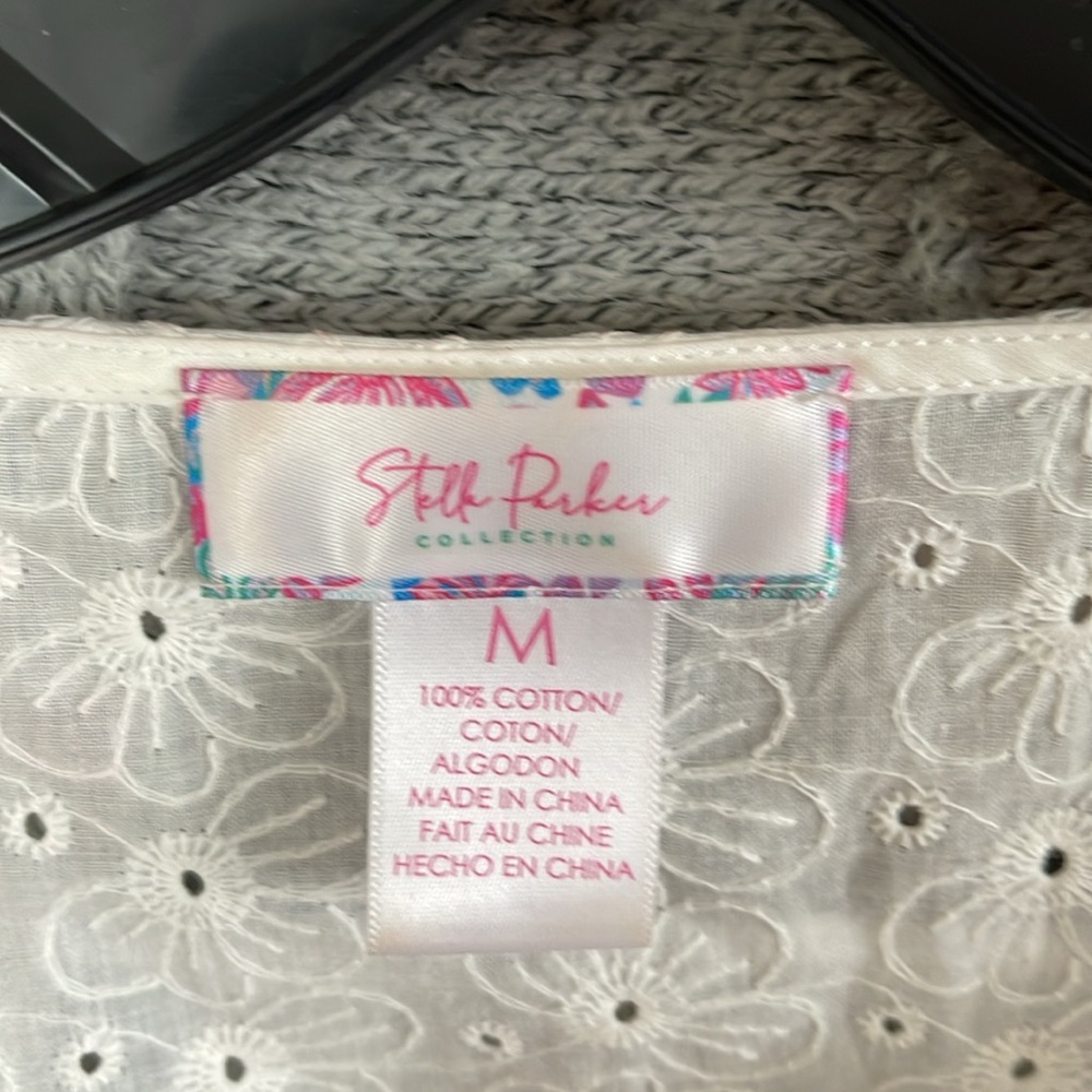 Stella Parker Flowers Med White V-neck - Picture 2 of 7
